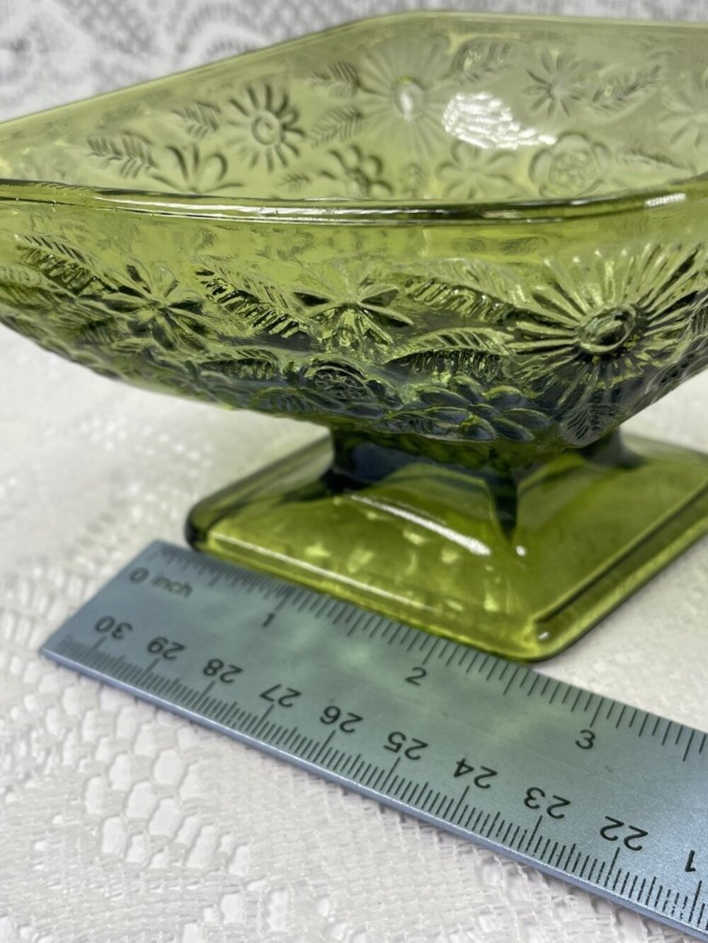 Vintage Green Indiana Glass Daisy Floral Candy Dish, Diamond Shaped Dish - Picture 14 of 14